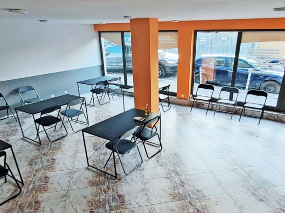 ПОМЕЩЕНИЕ 150 М² И ВИТРИНА КЪМ УЛИЦАТА - 0