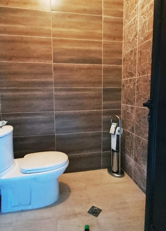 ЗАВЕДЕНИЕ 150 М² И ВИТРИНА КЪМ УЛИЦА И ДВОР - 0