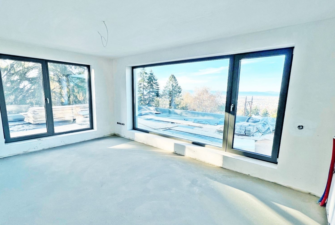 4-СТАЕН АПАРТАМЕНТ 274 М² В ПОЛИТЕ НА ВИТОША - 0