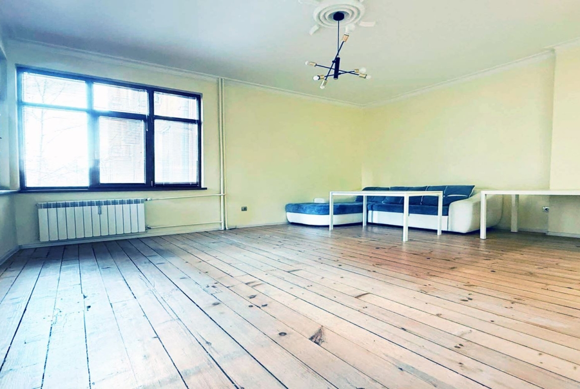 3-СТАЕН АПАРТАМЕНТ 151 М² В ПОЛИТЕ НА ВИТОША - 0