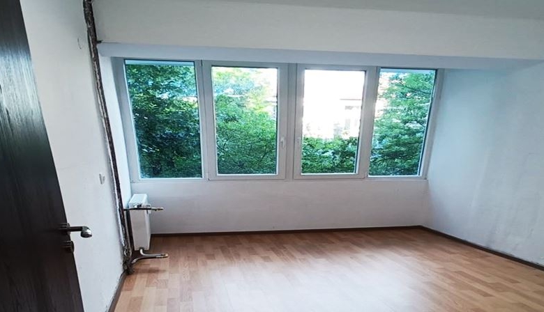 3-СТАЕН АПАРТАМЕНТ 71 М² ДО МЕТРОСТАНЦИЯ КРАСНО СЕЛО - 0