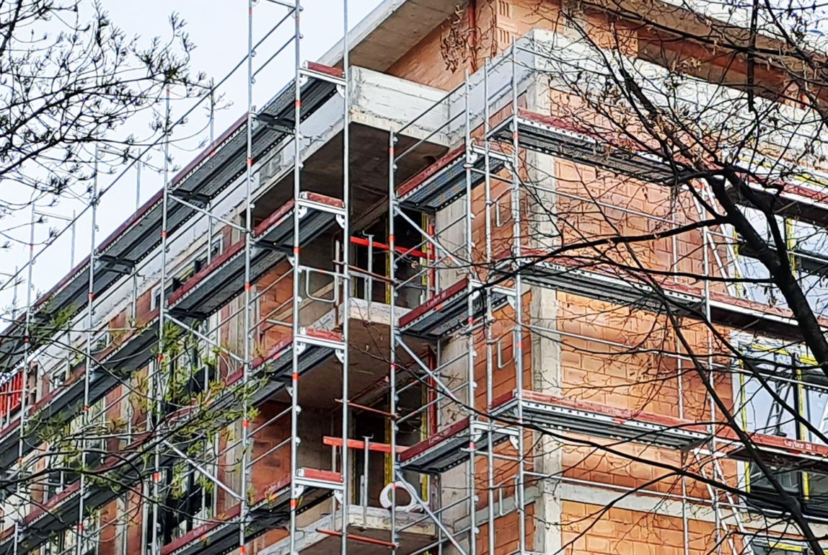 3-СТАЕН АПАРТАМЕНТ 147 М² ДО МЕТРОСТАНЦИЯ МЕДИЦИНСКА АКАДЕМИЯ - 0