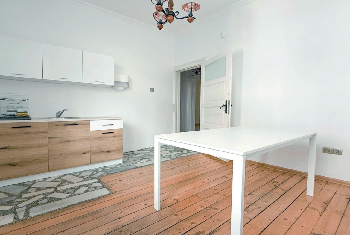 3-СТАЕН АПАРТАМЕНТ 151 М² В ПОЛИТЕ НА ВИТОША - 0