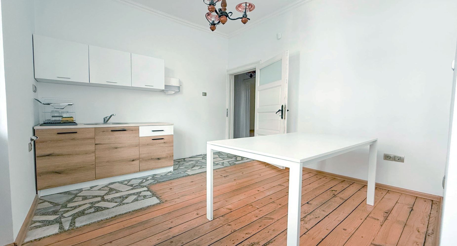3-СТАЕН АПАРТАМЕНТ 151 М² В ПОЛИТЕ НА ВИТОША - 0