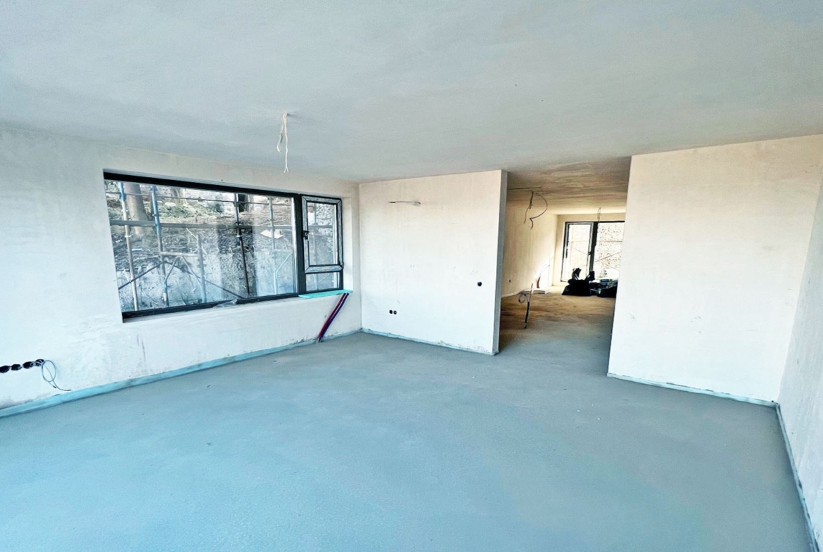 4-СТАЕН АПАРТАМЕНТ 363 М² В ПОЛИТЕ НА ВИТОША - 0