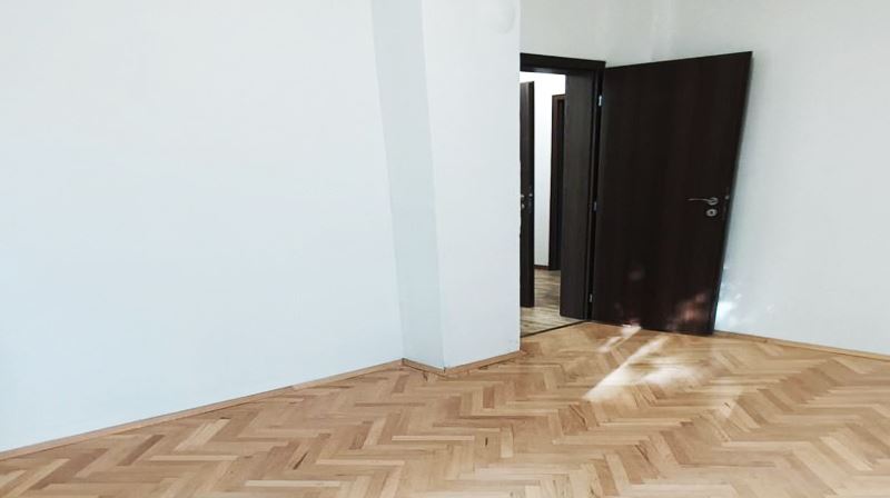 3-СТАЕН АПАРТАМЕНТ 71 М² ДО МЕТРОСТАНЦИЯ КРАСНО СЕЛО - 0