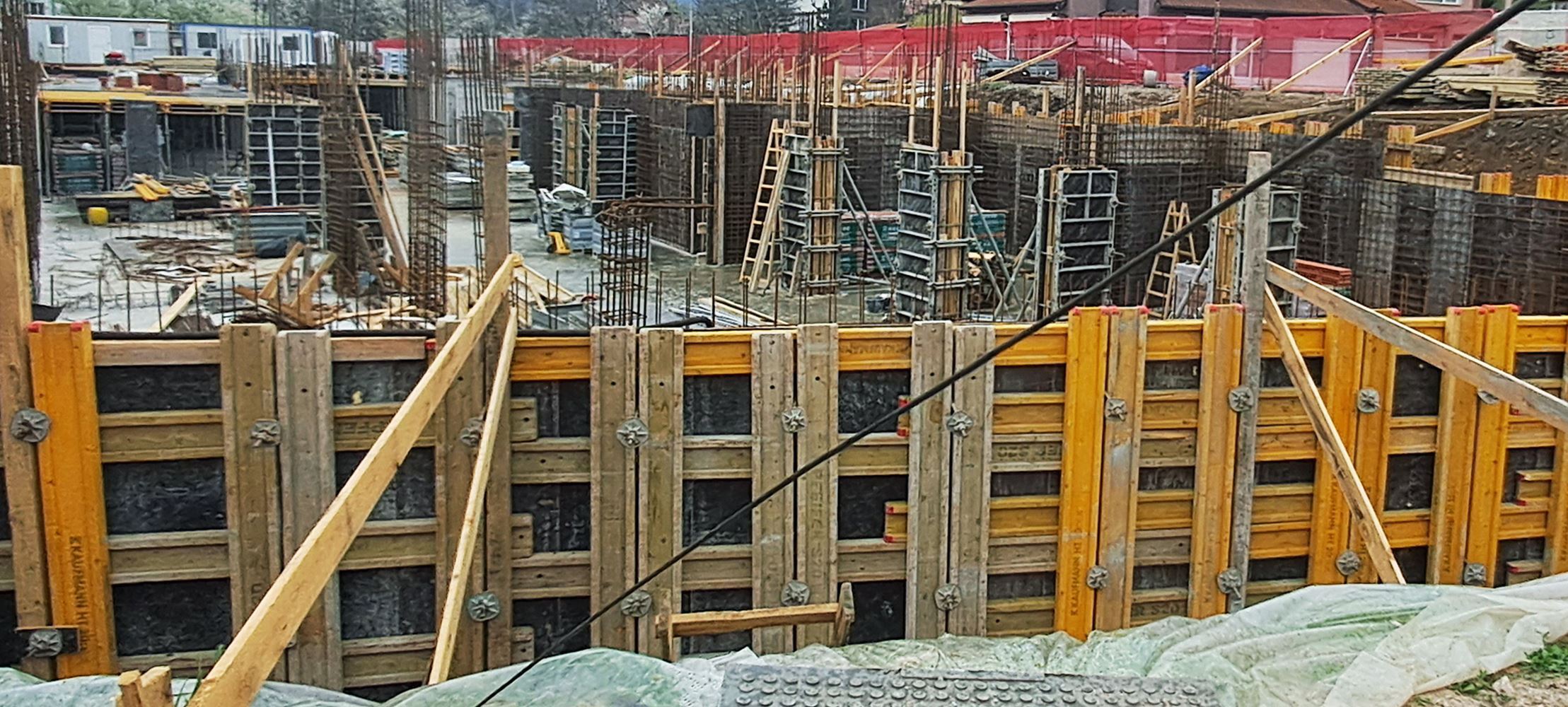 3-СТАЕН АПАРТАМЕНТ 94 М² МЕЖДУ ДО НОВ БЪЛГАРСКИ УНИВЕРСИТЕТ - 0
