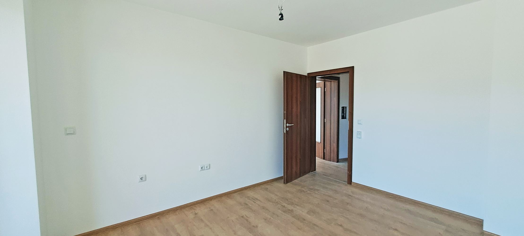 3-СТАЕН АПАРТАМЕНТ със ЗП 120 м² до метростанция Мизия - 0