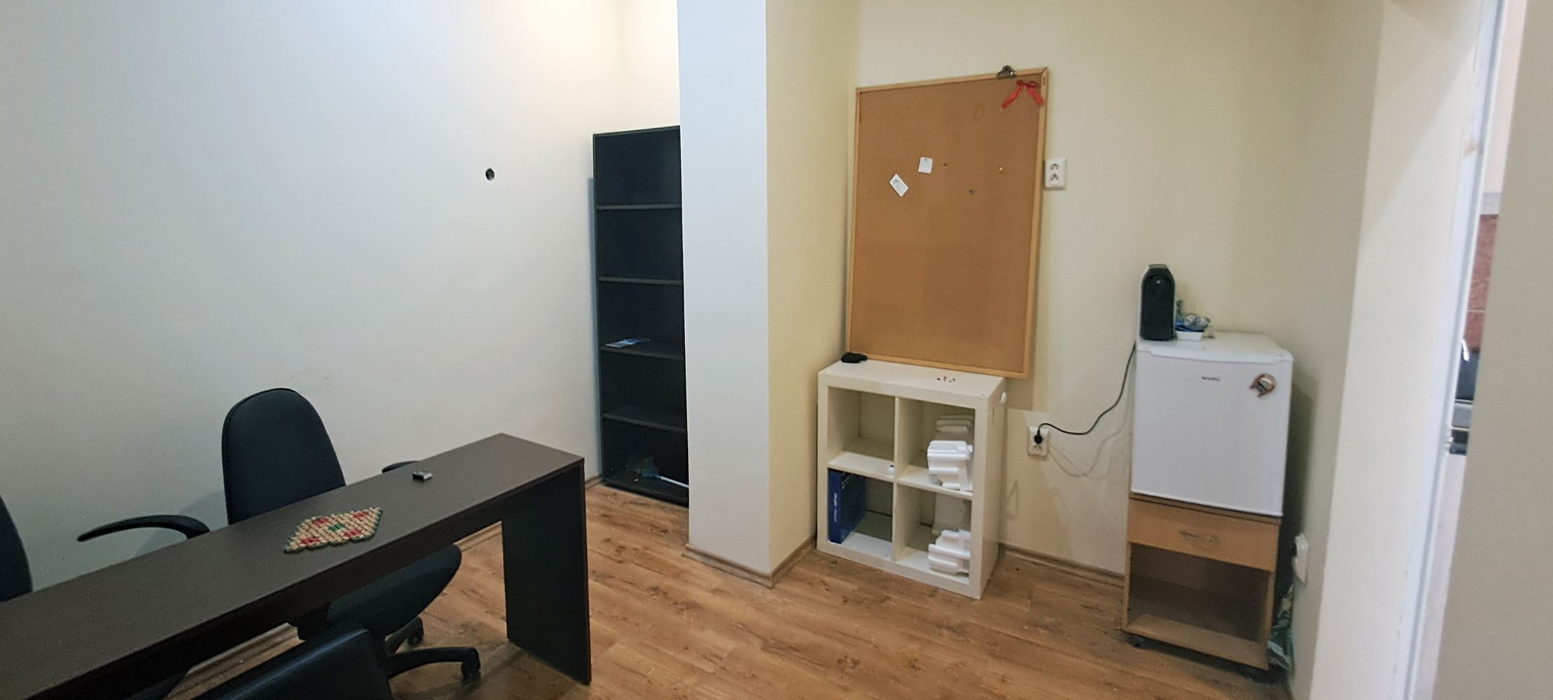 ОФИС СЪС ЧЖП 50 М² И ВИТРИНА КЪМ УЛИЦА. - 0