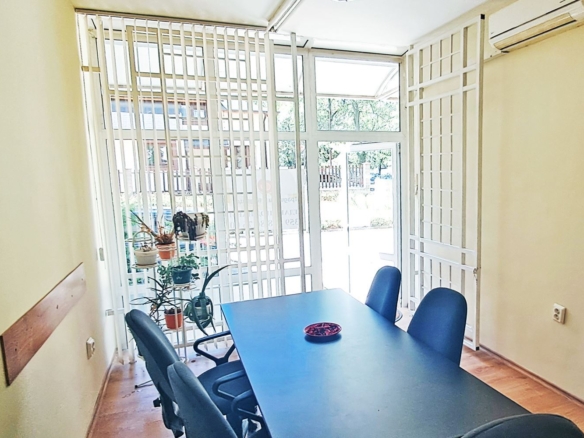 ОФИС СЪС ЧЖП 50 М² И ВИТРИНА КЪМ УЛИЦА. - 0