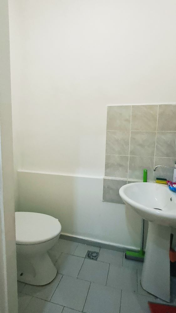 ОФИС СЪС ЧЖП 50 М² И ВИТРИНА КЪМ УЛИЦА. - 0