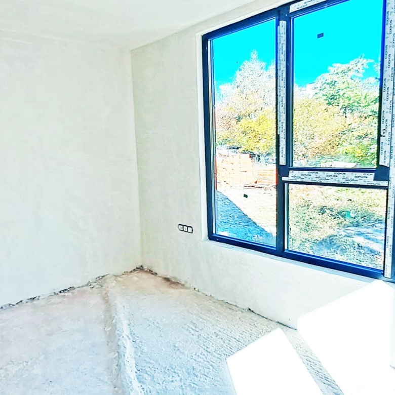 3-СТАЕН АПАРТАМЕНТ СЪС 92 М² СЪС СОБСТВЕН ДВОР В КВ. 76 М², ОВЧА КУПЕЛ - 0