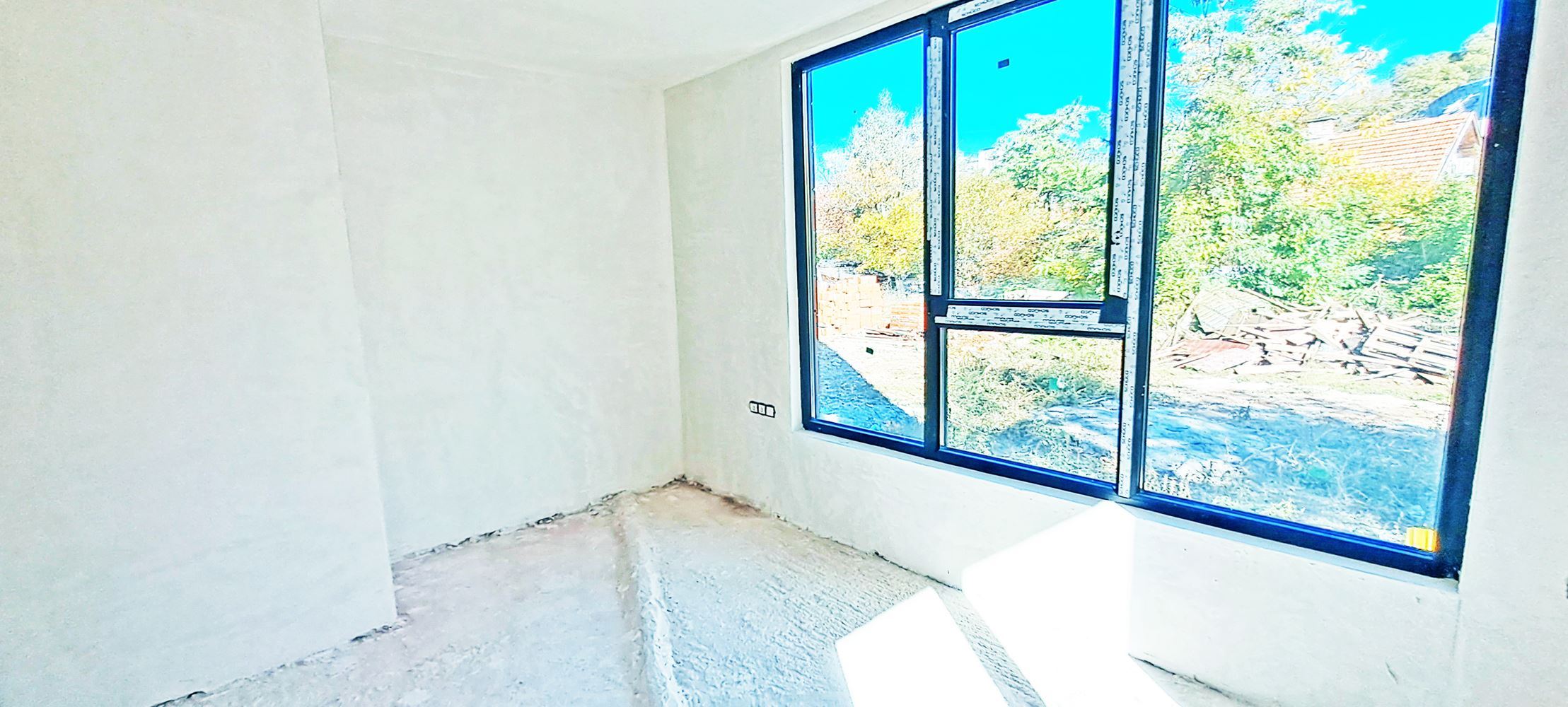 3-СТАЕН АПАРТАМЕНТ СЪС 92 М² СЪС СОБСТВЕН ДВОР В КВ. 76 М², ОВЧА КУПЕЛ - 0