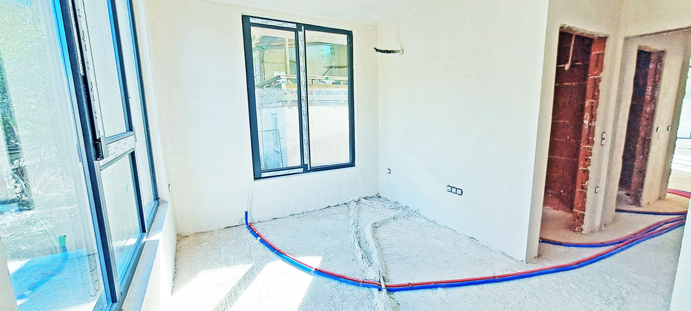 3-СТАЕН АПАРТАМЕНТ СЪС 92 М² СЪС СОБСТВЕН ДВОР В КВ. 76 М², ОВЧА КУПЕЛ - 0