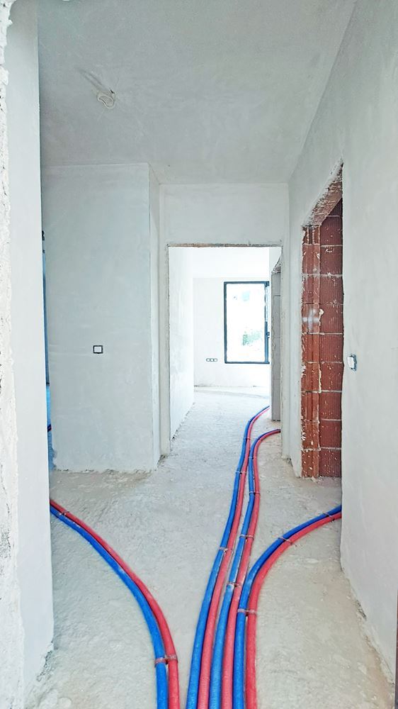 3-СТАЕН АПАРТАМЕНТ СЪС 92 М² СЪС СОБСТВЕН ДВОР В КВ. 76 М², ОВЧА КУПЕЛ - 0