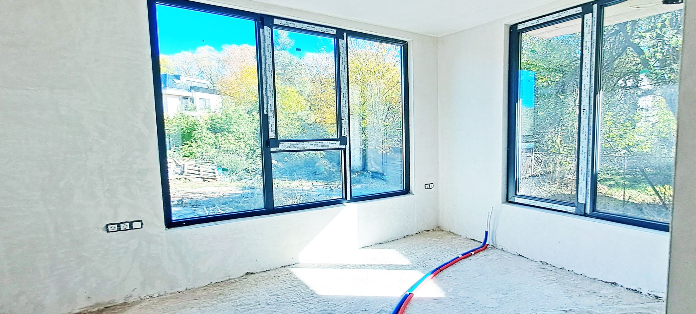 3-СТАЕН АПАРТАМЕНТ СЪС 92 М² СЪС СОБСТВЕН ДВОР В КВ. 76 М², ОВЧА КУПЕЛ - 0