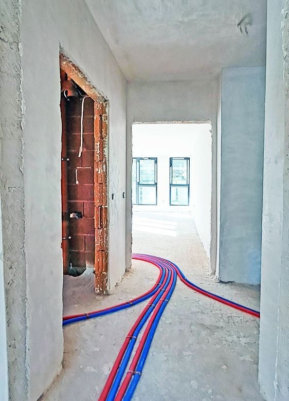 3-СТАЕН АПАРТАМЕНТ СЪС 92 М² СЪС СОБСТВЕН ДВОР В КВ. 76 М², ОВЧА КУПЕЛ - 0