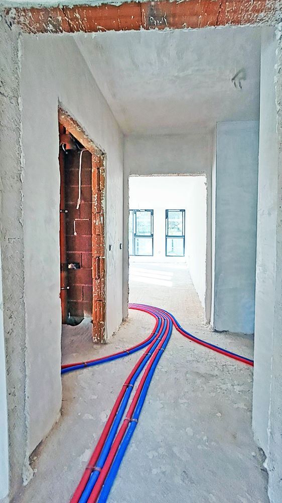 3-СТАЕН АПАРТАМЕНТ СЪС 92 М² СЪС СОБСТВЕН ДВОР В КВ. 76 М², ОВЧА КУПЕЛ - 0