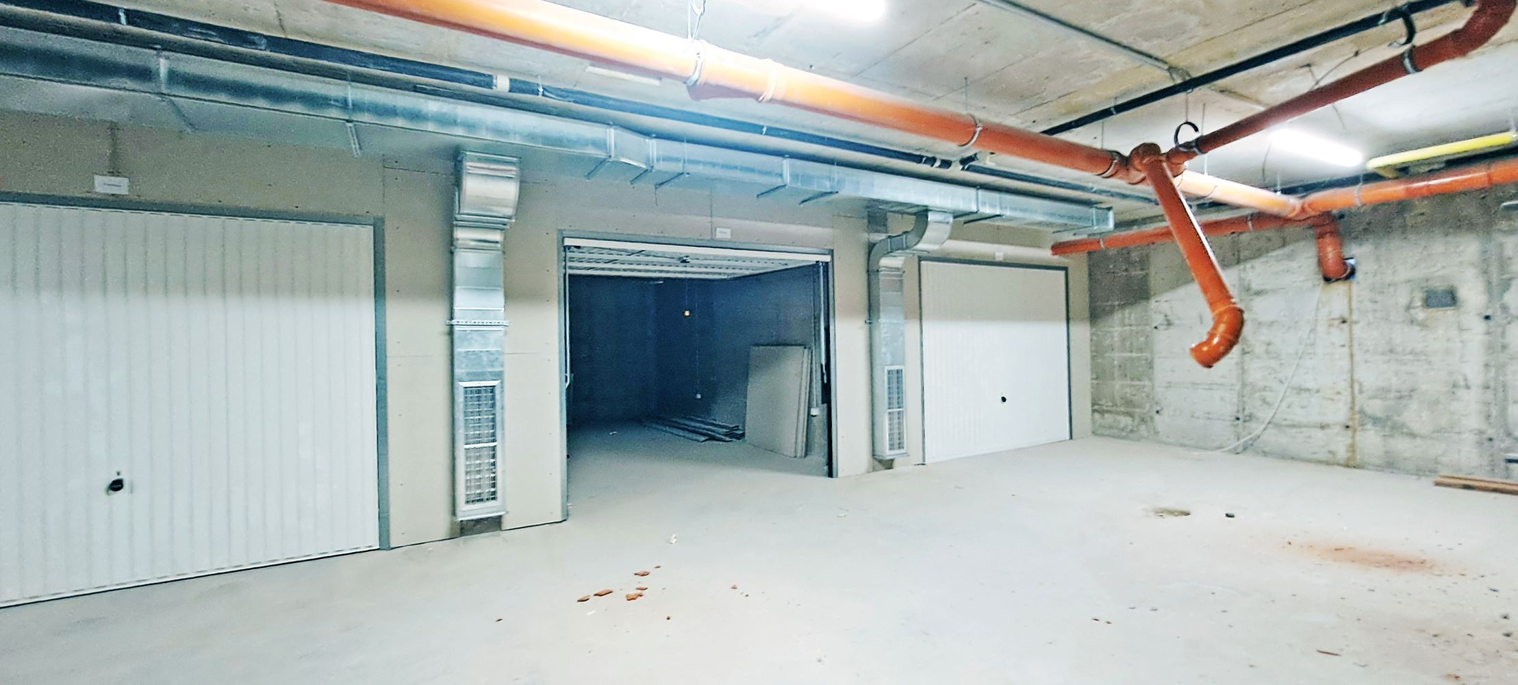 3-СТАЕН АПАРТАМЕНТ СЪС 92 М² СЪС СОБСТВЕН ДВОР В КВ. 76 М², ОВЧА КУПЕЛ - 0