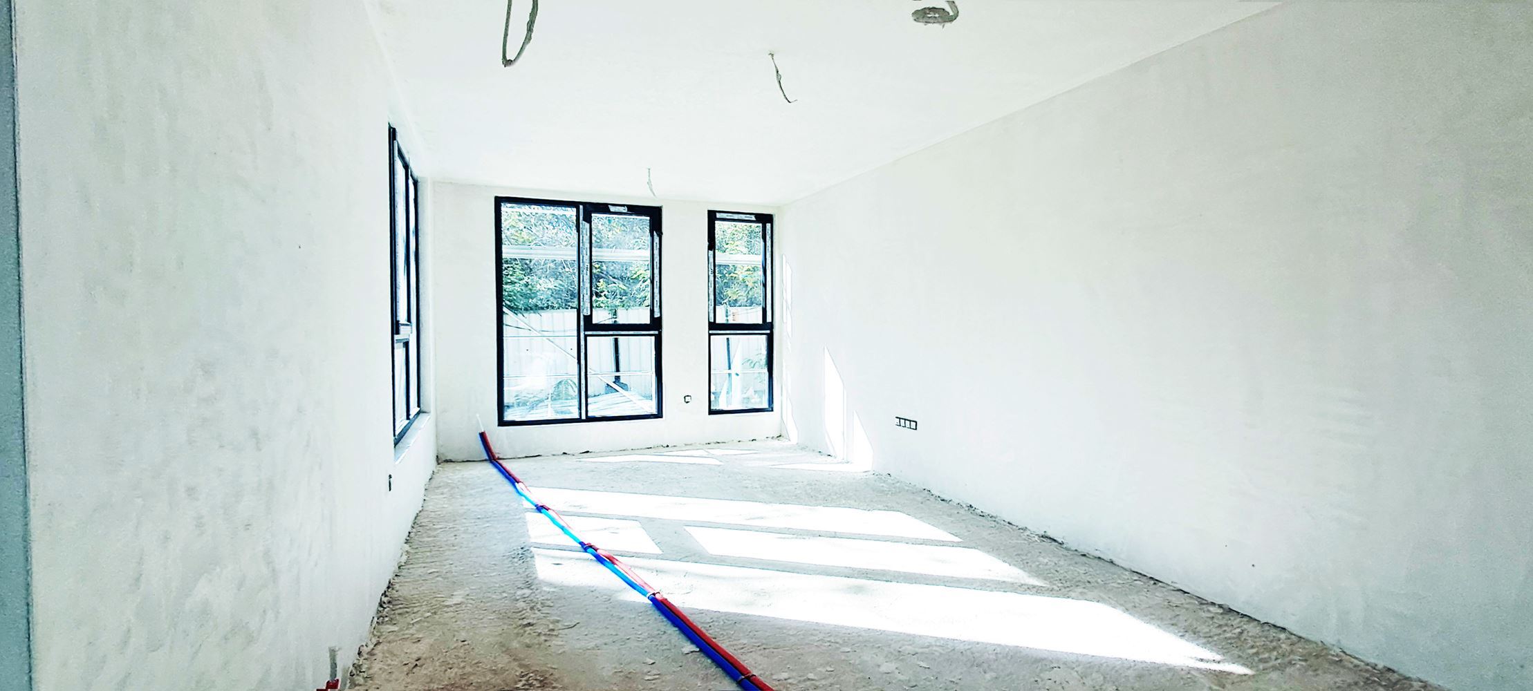 3-СТАЕН АПАРТАМЕНТ СЪС 92 М² СЪС СОБСТВЕН ДВОР В КВ. 76 М², ОВЧА КУПЕЛ - 0