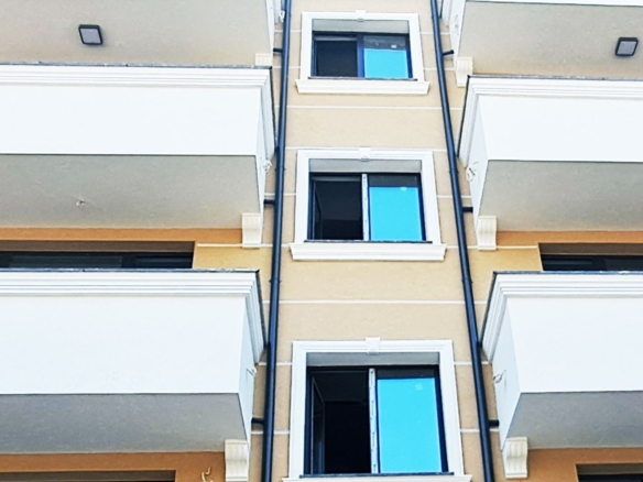 3-СТАЕН АПАРТАМЕНТ 109 М² ДО МЕТРОСТАНЦИЯ КРАСНО СЕЛО - 0