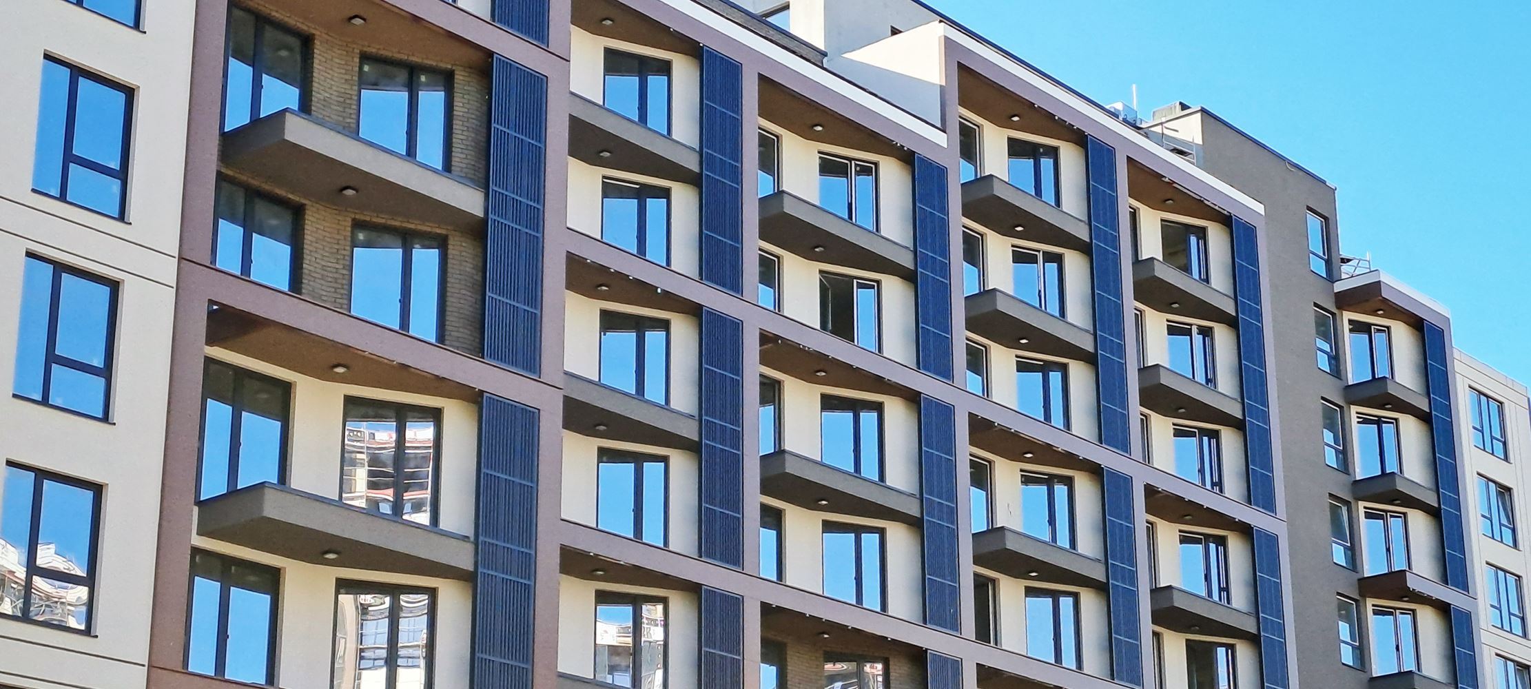 4-СТАЕН АПАРТАМЕНТ 163 М² СЪС СОБСТВЕН ДВОР - 0