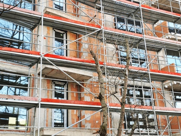 3-СТАЕН АПАРТАМЕНТ 141 М² БЛИЗО ДО ЮЖНИЯ ПАРК - 0