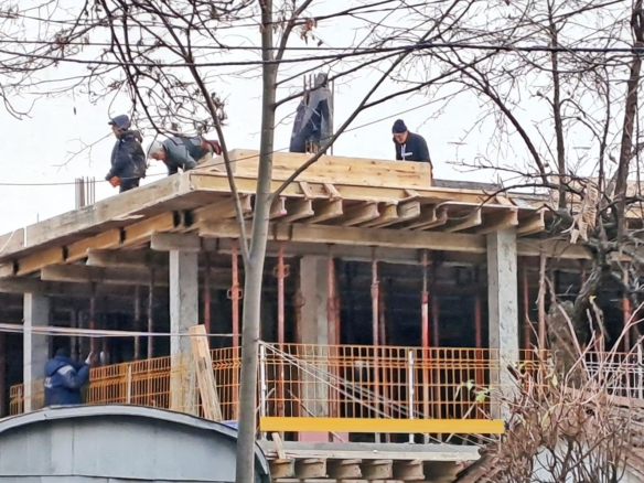 3-СТАЕН АПАРТАМЕНТ 124 М² ДО МЕТРОСТАНЦИЯ КРАСНО СЕЛО - 0