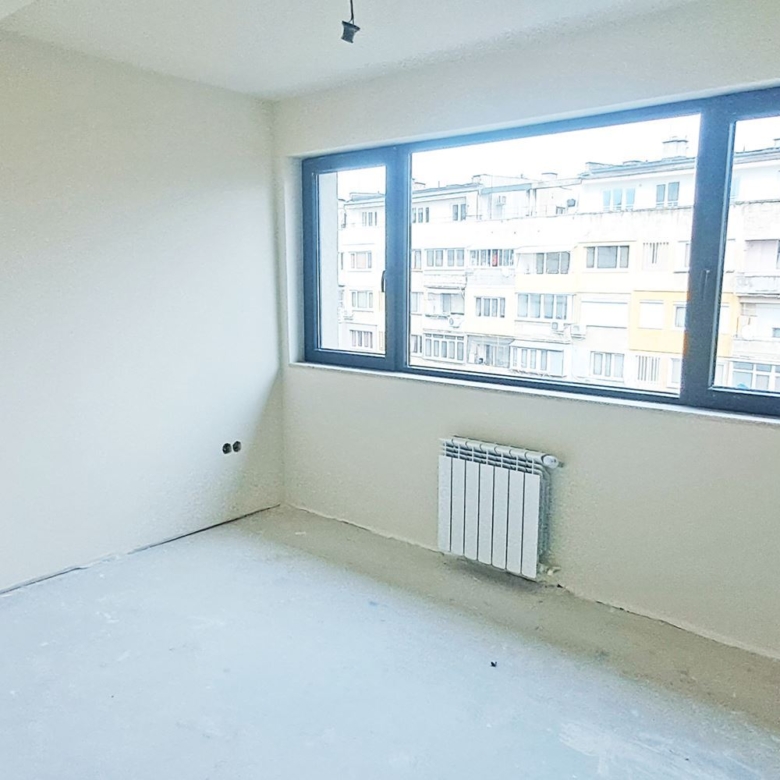 3-СТАЕН АПАРТАМЕНТ 107 М² БЛИЗО ДО ЮЖНИЯ ПАРК - 0