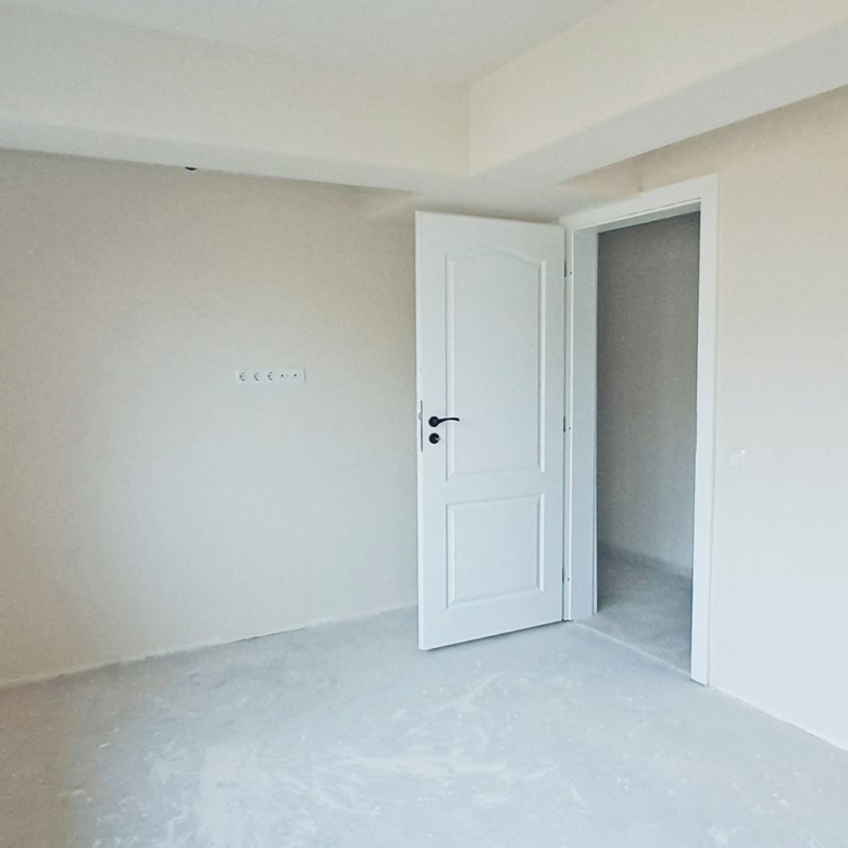 3-СТАЕН АПАРТАМЕНТ 107 М² БЛИЗО ДО ЮЖНИЯ ПАРК - 0