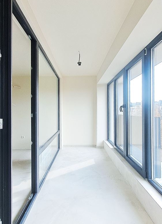 3-СТАЕН АПАРТАМЕНТ 107 М² БЛИЗО ДО ЮЖНИЯ ПАРК - 0