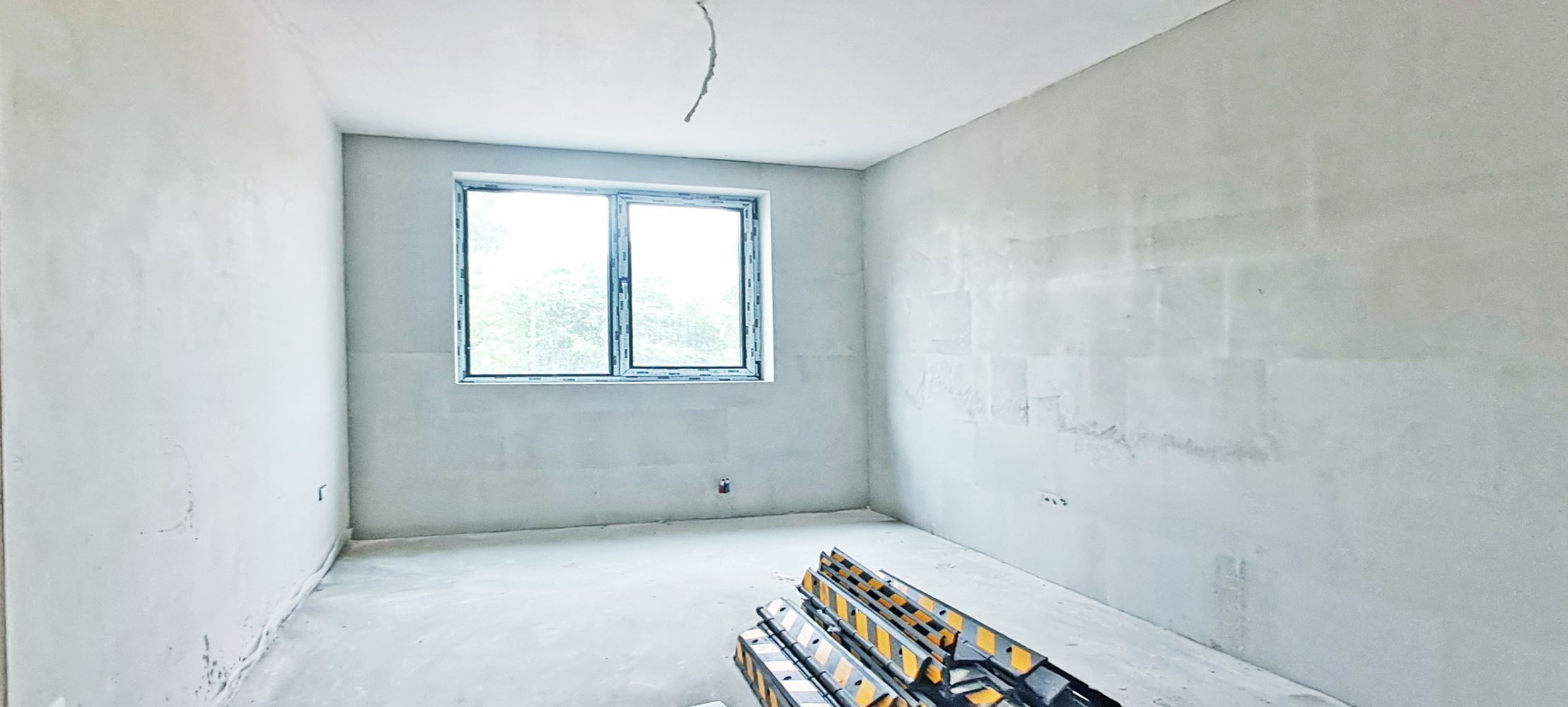 3-СТАЕН АПАРТАМЕНТ 139 М2 БЛИЗО ДО МЕТРОСТАНЦИЯ КРАСНО СЕЛО - 0