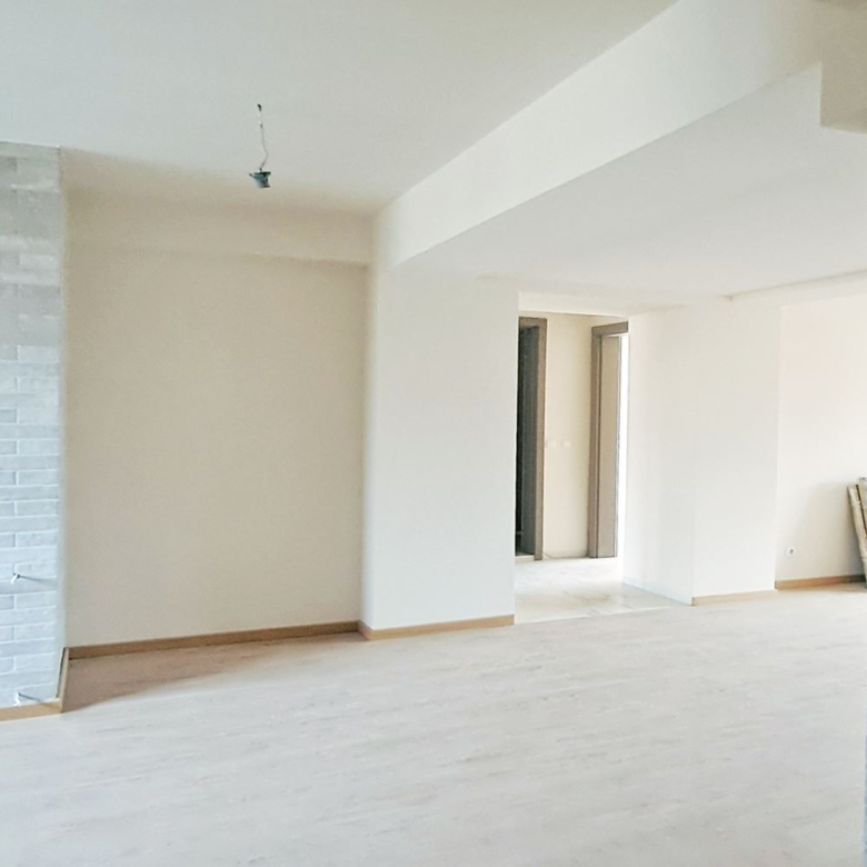 3-СТАЕН АПАРТАМЕНТ 133 М² БЛИЗО ДО ЮЖНИЯ ПАРК - 0