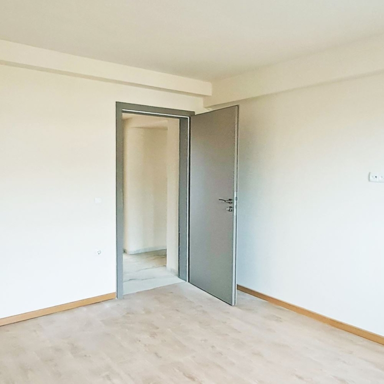 3-СТАЕН АПАРТАМЕНТ 133 М² БЛИЗО ДО ЮЖНИЯ ПАРК - 0