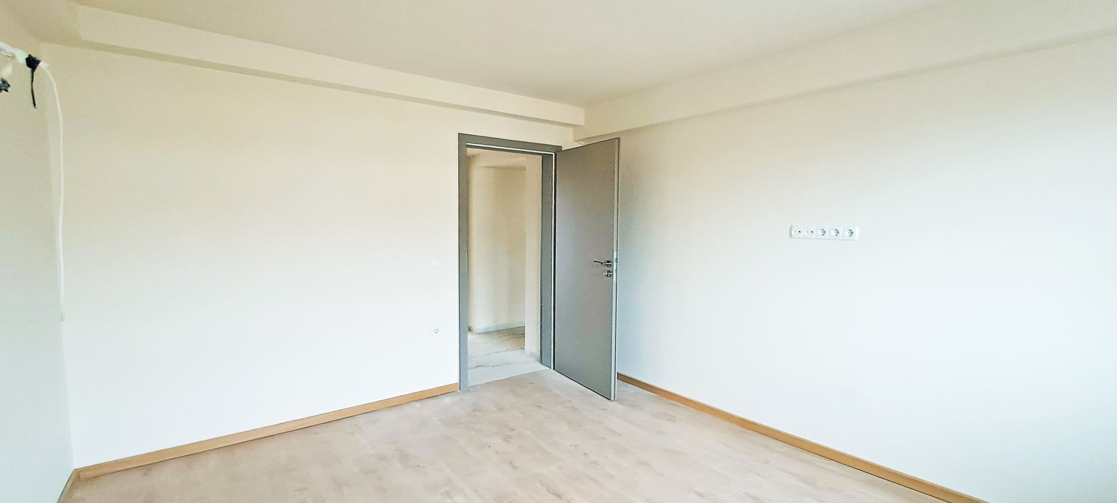 3-СТАЕН АПАРТАМЕНТ 133 М² БЛИЗО ДО ЮЖНИЯ ПАРК - 0