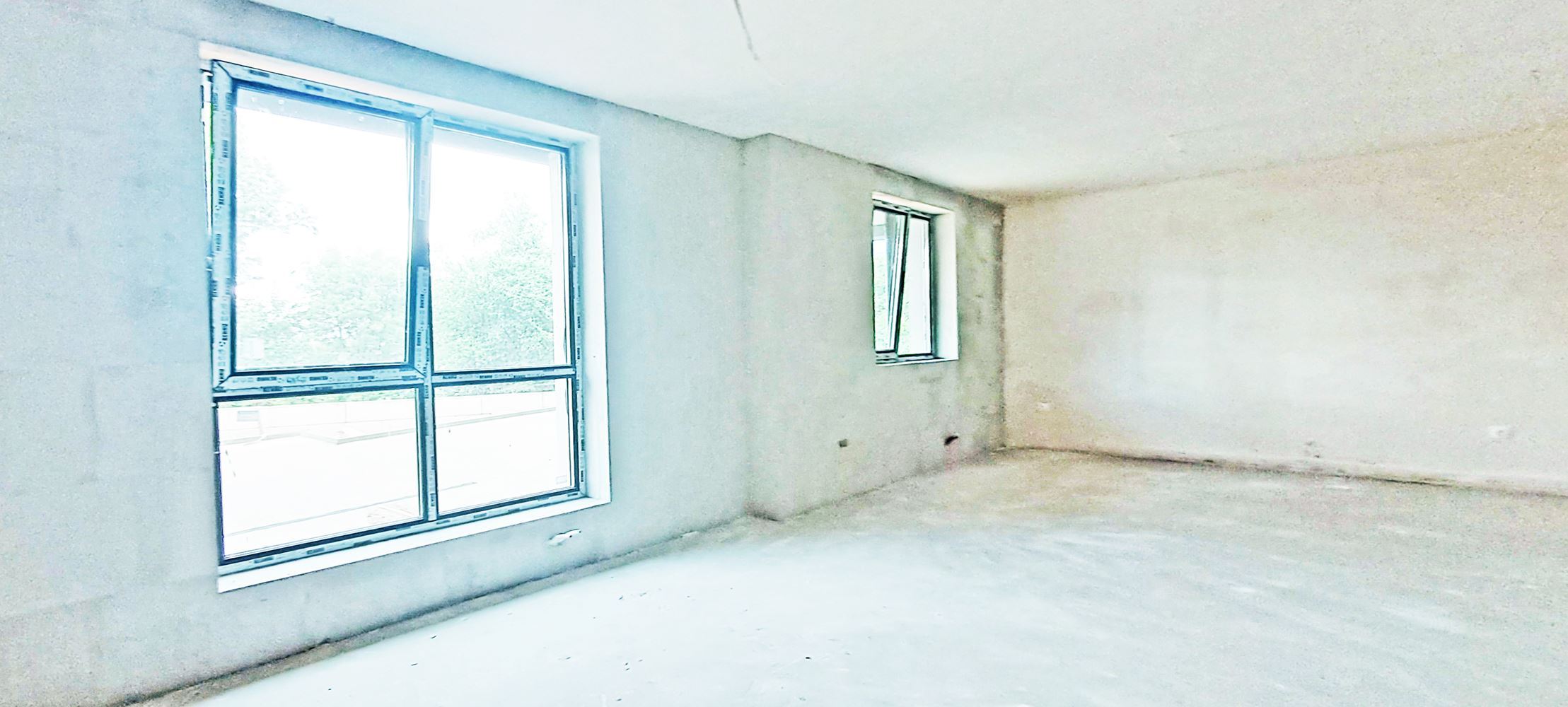 3-СТАЕН АПАРТАМЕНТ 139 М2 БЛИЗО ДО МЕТРОСТАНЦИЯ КРАСНО СЕЛО - 0