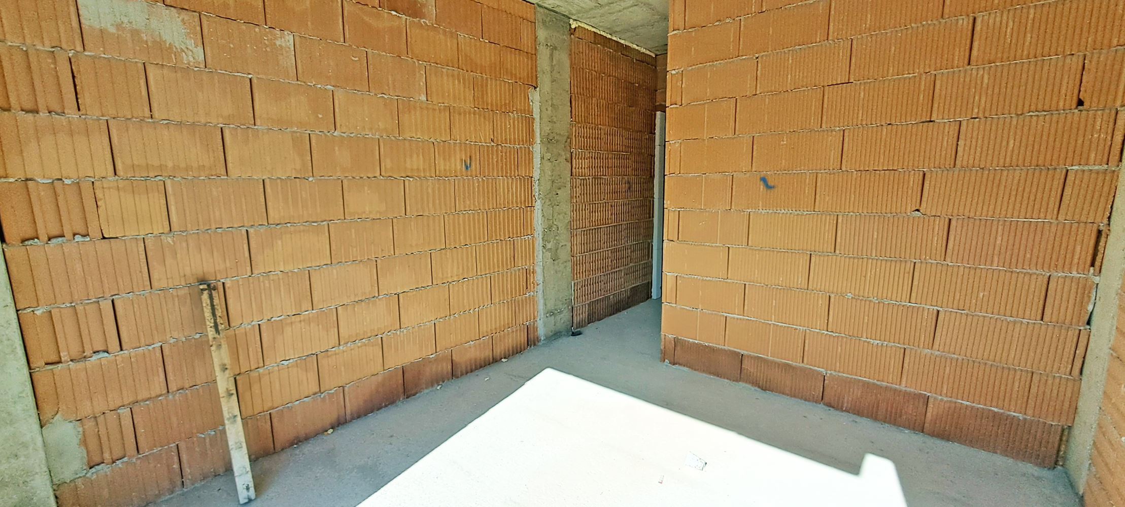 3-СТАЕН АПАРТАМЕНТ 122 М² В ПОЛИТЕ НА ВИТОША - 0