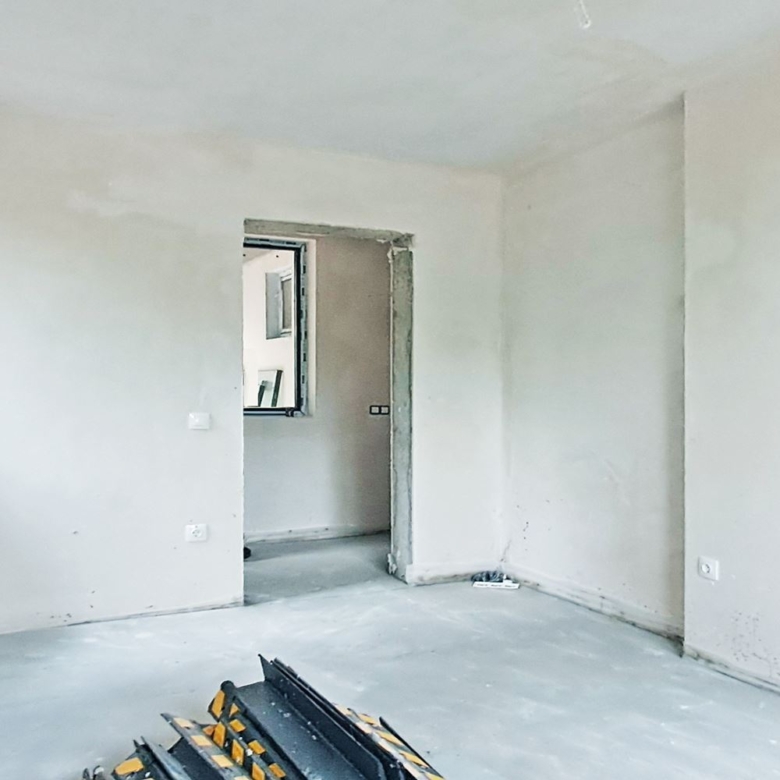 3-СТАЕН АПАРТАМЕНТ 139 М2 БЛИЗО ДО МЕТРОСТАНЦИЯ КРАСНО СЕЛО - 0