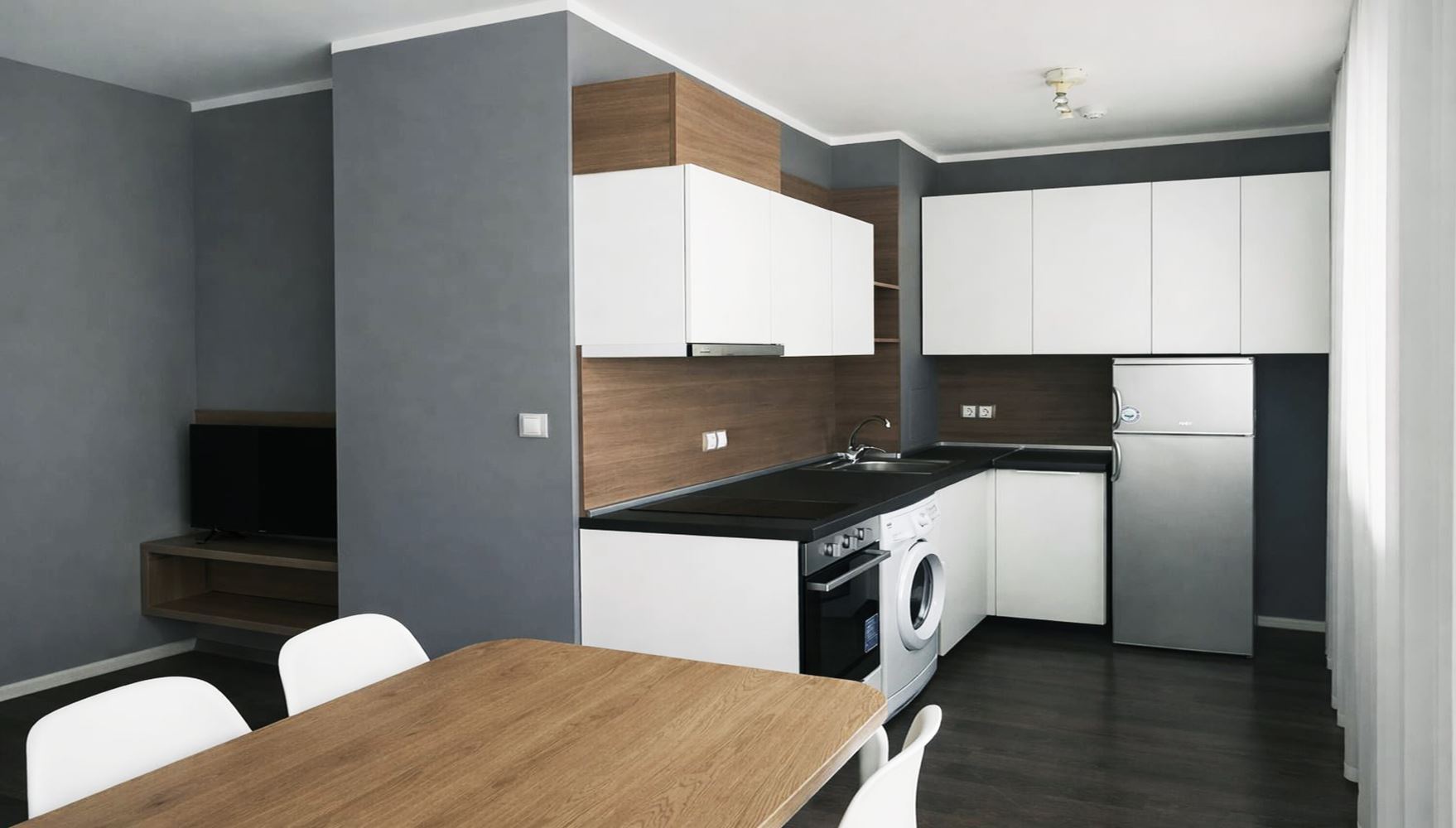 3-СТАЕН АПАРТАМЕНТ 78 М² ДО УНСС - 0