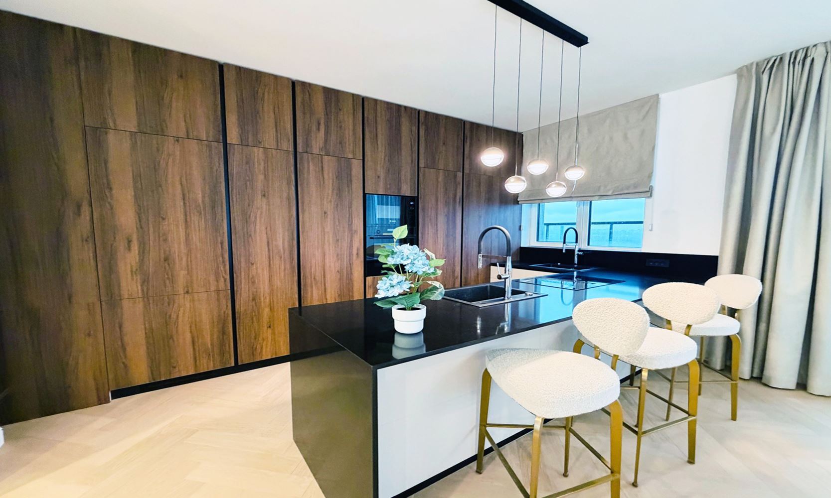 МНОГОСТАЕН АПАРТАМЕНТ 531 М² ДО МЕТРОСТАНЦИЯ ВИТОША - 0