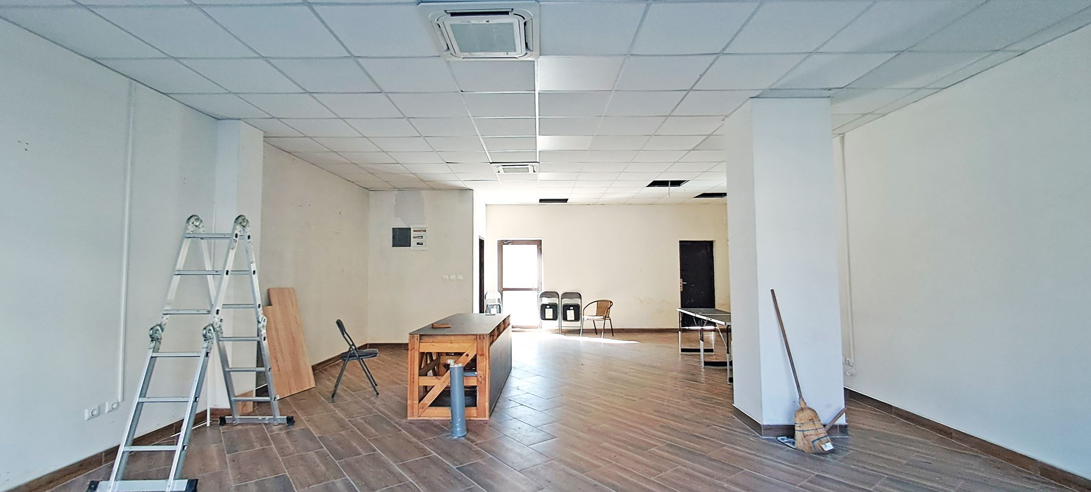 ЗАВЕДЕНИЕ 145 М² И ВИТРИНА КЪМ УЛИЦА И ДВОР - 0