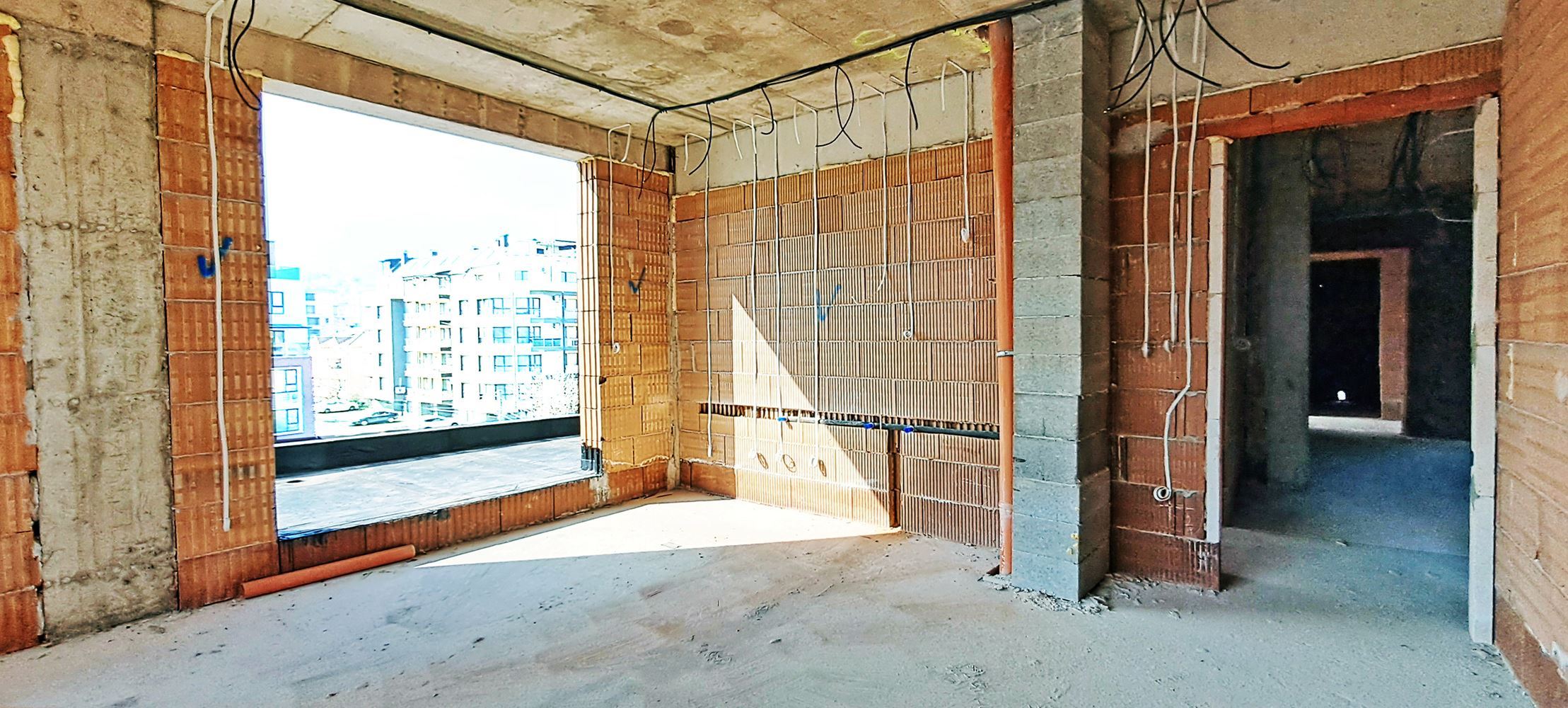 3-СТАЕН АПАРТАМЕНТ 146 М² В ПОЛИТЕ НА ВИТОША - 0