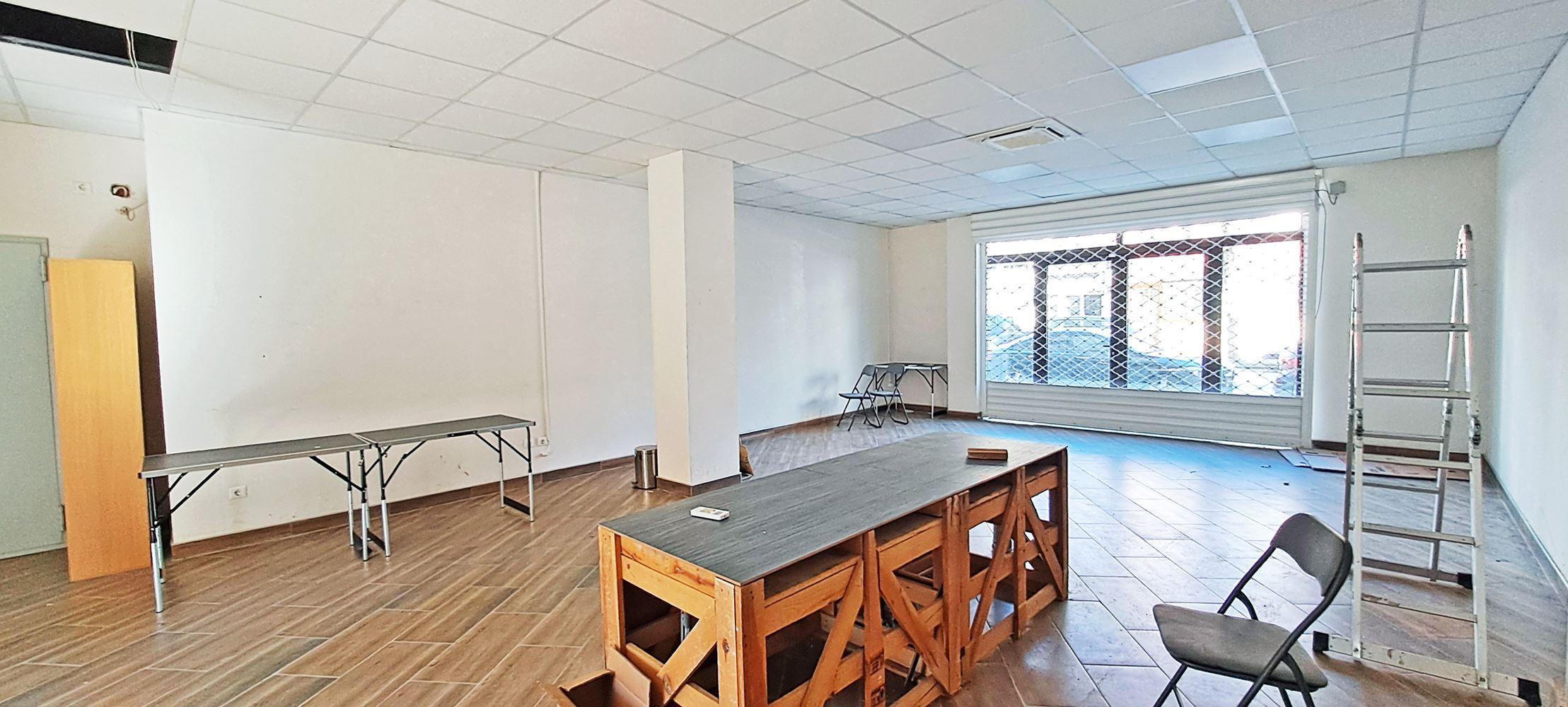 ЗАВЕДЕНИЕ 145 М² И ВИТРИНА КЪМ УЛИЦА И ДВОР - 0