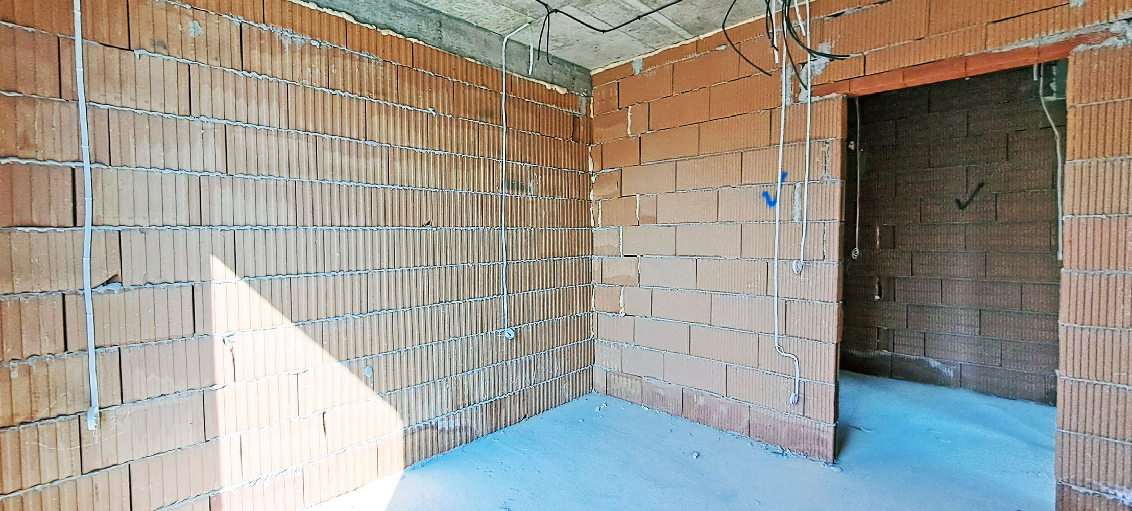 3-СТАЕН АПАРТАМЕНТ 146 М² В ПОЛИТЕ НА ВИТОША - 0