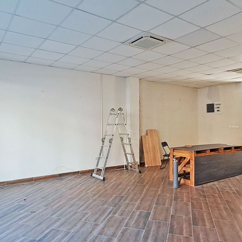 МАГАЗИН 145 М² И ВИТРИНА КЪМ УЛИЦА И ДВОР - 0