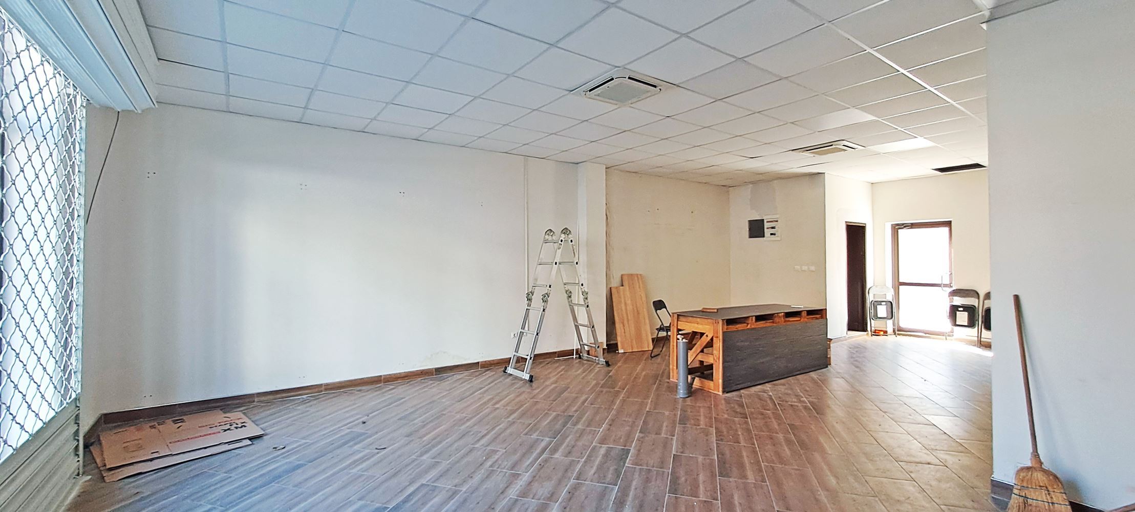 МАГАЗИН 145 М² И ВИТРИНА КЪМ УЛИЦА И ДВОР - 0