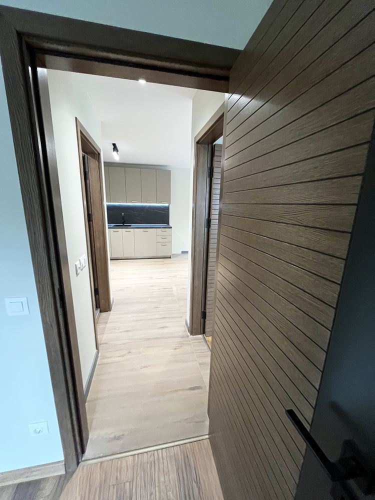 3-СТАЕН АПАРТАМЕНТ 80 М2 ДО ПАРК ЗАИМОВ - 0