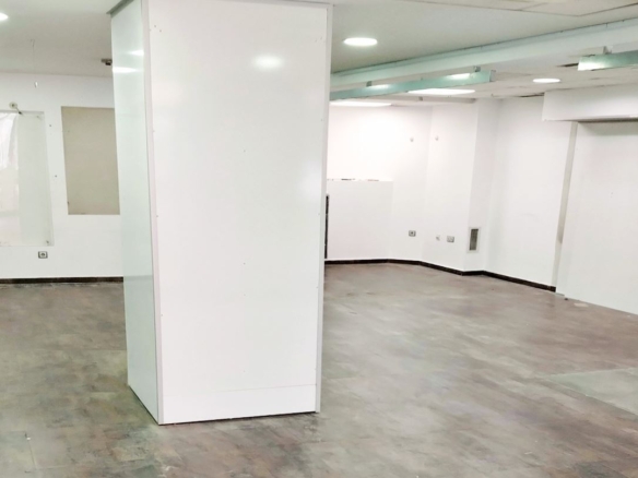 МАГАЗИН 90 М² НА БУЛЕВАРД С ГОЛЯМ ЧОВЕКОПОТОК - 0