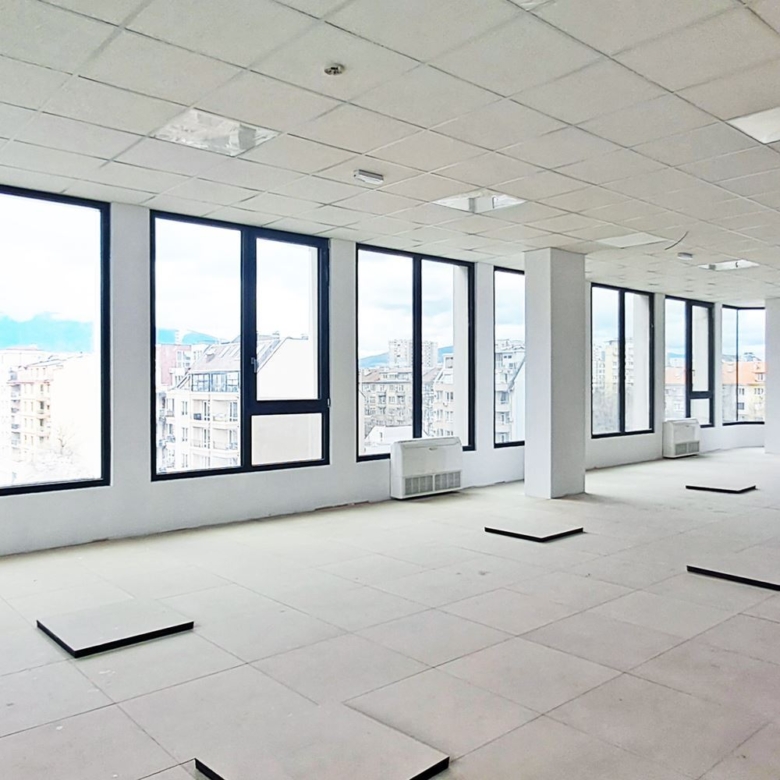ПОМЕЩЕНИЕ 330 М² В ОФИС СГРАДА НА ЦЕНТРАЛЕН БУЛЕВАРД - 0
