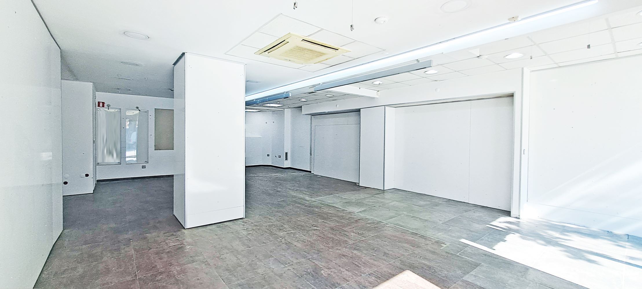 МАГАЗИН 80 М² НА БУЛЕВАРД С ГОЛЯМ ЧОВЕКОПОТОК - 0